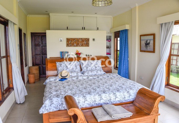 Vila Kawasan , Area 1440m2m², Posisi Strategis Vila Kawasan , Area 1440m2m², Posisi Strategis