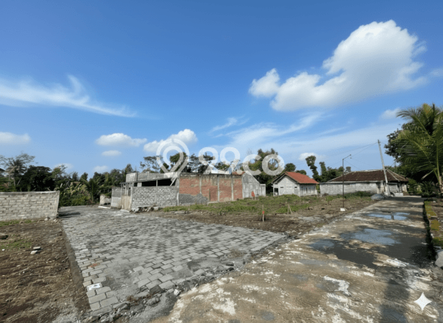 Kavling Tanah di Ngemplak Dijual Luas 137m2 Legalitas AJB Kavling Tanah di Ngemplak Dijual Luas 137m2 Legalitas AJB