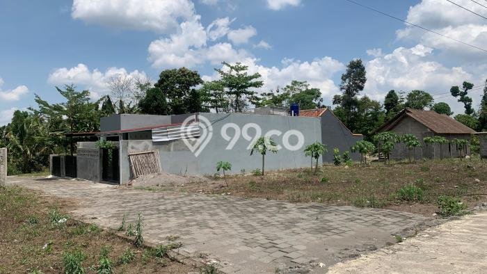 Lahan Kosong Dijual di Sleman dengan Area 137m2 Lahan Kosong Dijual di Sleman dengan Area 137m2