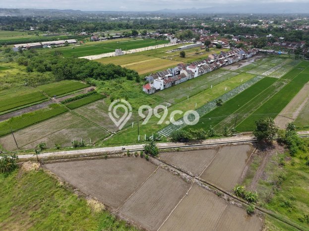Tanah Kosong Dijual di Sleman dengan Area 108m2 Tanah Kosong Dijual di Sleman dengan Area 108m2