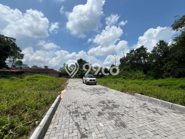 Lahan Kosong Dijual di Sleman dengan Area 119m2 Lahan Kosong Dijual di Sleman dengan Area 119m2
