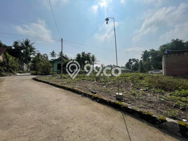 Tanah Dijual Lokasi Ngemplak, Sleman dengan Luas Tanah 137m2 dan Status SHM Tanah Dijual Lokasi Ngemplak, Sleman dengan Luas Tanah 137m2 dan Status SHM