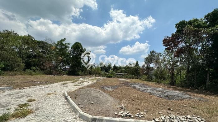 Jual Tanah Area Berkembang Kawasan Kalasan, Luas 127m2m², Akses Kalasan, Sleman, Sleman Jual Tanah Area Berkembang Kawasan Kalasan, Luas 127m2m², Akses Kalasan, Sleman, Sleman