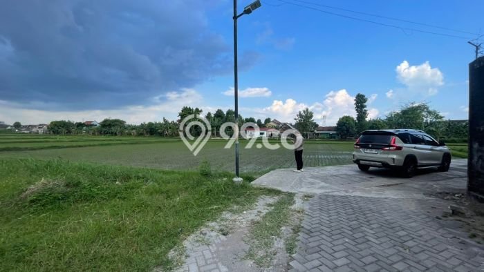 Tanah untuk Dijual Lokasi Sleman, Sleman Luas 219m2 AJB Tanah untuk Dijual Lokasi Sleman, Sleman Luas 219m2 AJB