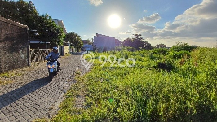 Lahan Strategis di Bantul Dijual dengan Luas 212m2 Lahan Strategis di Bantul Dijual dengan Luas 212m2