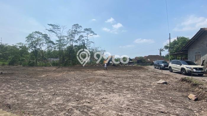 PRIME LOCATION! Tanah di Pakem, Luas 120m2m², Ideal untuk Investasi PRIME LOCATION! Tanah di Pakem, Luas 120m2m², Ideal untuk Investasi