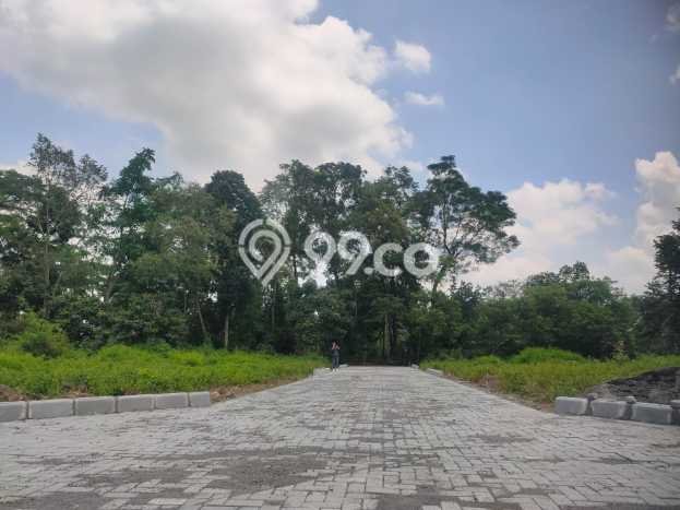 Dijual Tanah Kawasan Sleman, Luas 137m2m², Lingkungan Asri, Kontur Rata Dijual Tanah Kawasan Sleman, Luas 137m2m², Lingkungan Asri, Kontur Rata