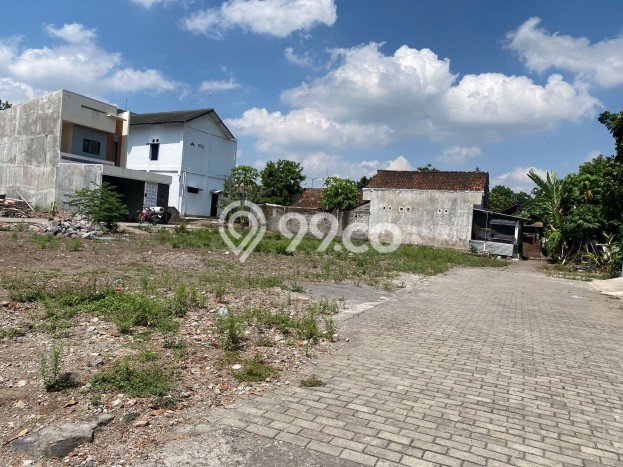 Tanah Dijual Lokasi Strategis di Yogyakarta dengan Luas 137m2 Tanah Dijual Lokasi Strategis di Yogyakarta dengan Luas 137m2