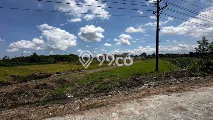 Lahan Dijual Lokasi Sleman, Sleman dengan Luas Tanah 100m2 dan Status SHM Lahan Dijual Lokasi Sleman, Sleman dengan Luas Tanah 100m2 dan Status SHM
