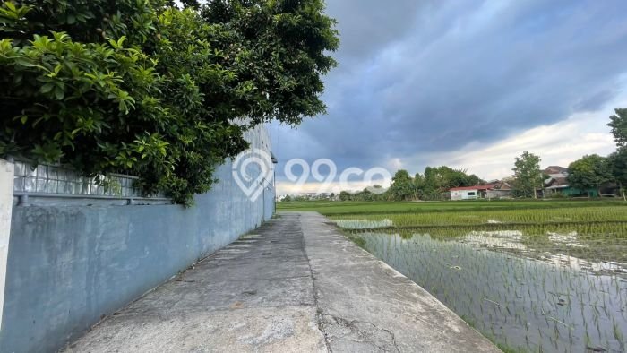 Jual Tanah Kawasan Komersial Kawasan Sleman, Luas 213m2m², Prospek Tinggi Jual Tanah Kawasan Komersial Kawasan Sleman, Luas 213m2m², Prospek Tinggi