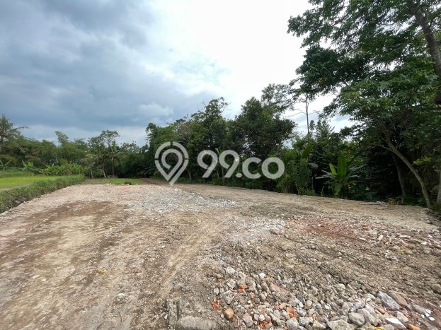 Kavling Tanah di Ngaglik Dijual Luas 102m2 Legalitas SHM Kavling Tanah di Ngaglik Dijual Luas 102m2 Legalitas SHM