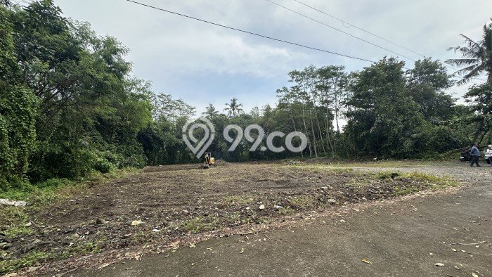 Jarang Ada! Tanah di Ngaglik Punya Luas 114m2 SHM Jarang Ada! Tanah di Ngaglik Punya Luas 114m2 SHM