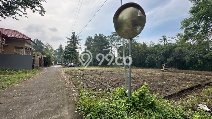 Tanah Kosong Dijual di Sleman dengan Area 118m2 Tanah Kosong Dijual di Sleman dengan Area 118m2