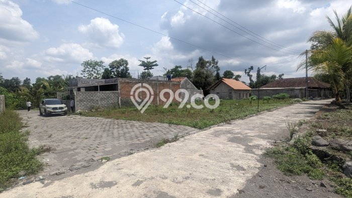 Tanah di Ngemplak, Luas 137m2m², Status Hak Milik, Dekat Ngemplak, Sleman, Sleman Tanah di Ngemplak, Luas 137m2m², Status Hak Milik, Dekat Ngemplak, Sleman, Sleman