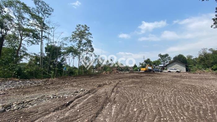 Tanah Dijual Lokasi Sleman, Sleman Luas 117m2 Legalitas Aman Tanah Dijual Lokasi Sleman, Sleman Luas 117m2 Legalitas Aman