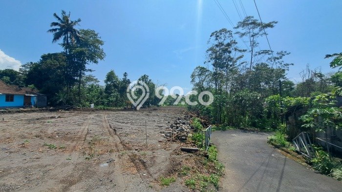 Dijual Tanah di Pakem Sleman Luas 120m2 SHM Dijual Tanah di Pakem Sleman Luas 120m2 SHM