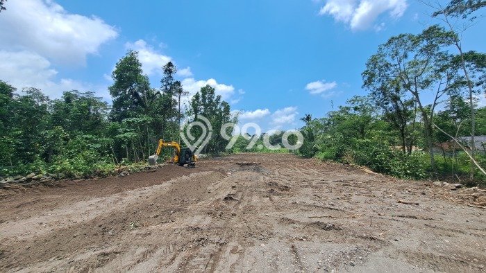 Jarang Ada! Tanah di Pakem Punya Luas 119m2 SHM Jarang Ada! Tanah di Pakem Punya Luas 119m2 SHM