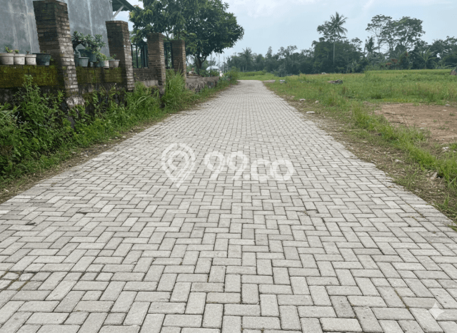 Lahan Kosong Dijual di Sleman dengan Area 100m2 Lahan Kosong Dijual di Sleman dengan Area 100m2