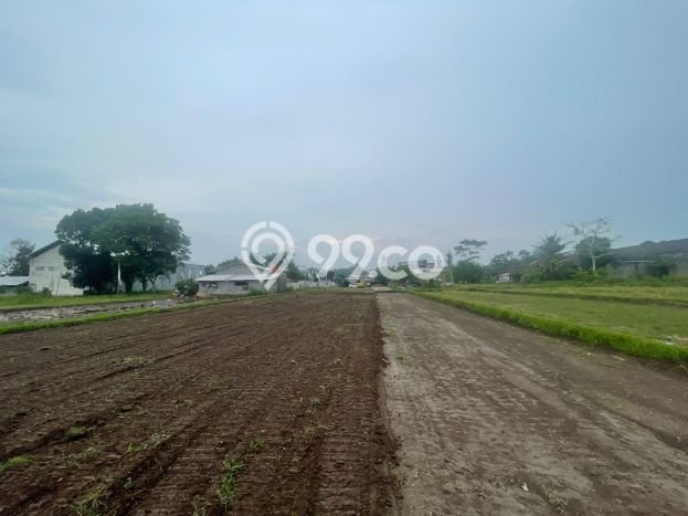 Tanah Komersial Dijual di Ngaglik Sleman 100m2 Tanah Komersial Dijual di Ngaglik Sleman 100m2