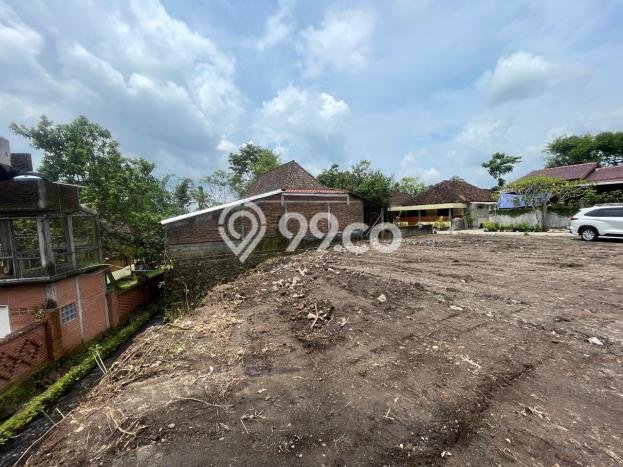 Tanah Kosong Dijual di Sleman dengan Area 201m2 Tanah Kosong Dijual di Sleman dengan Area 201m2