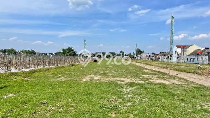 Dijual Tanah di Godean Sleman Luas 108m2 SHM Dijual Tanah di Godean Sleman Luas 108m2 SHM
