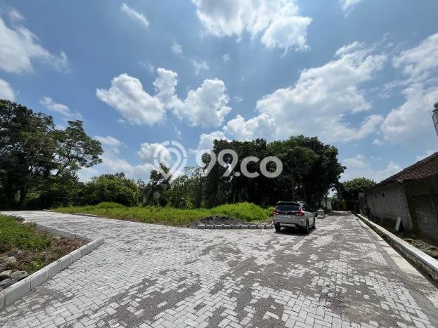 Lahan Kosong Dijual di Kalasan, Sleman, Luas 119m2 Area Strategis Lahan Kosong Dijual di Kalasan, Sleman, Luas 119m2 Area Strategis