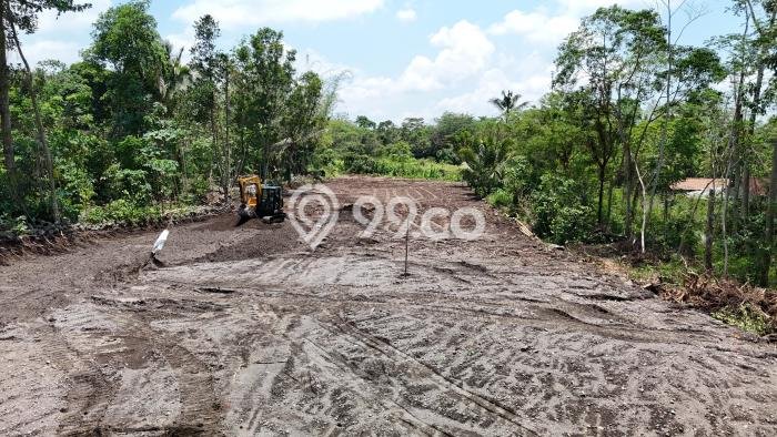 Jual Tanah Lokasi Strategis Kawasan , Luas 118m2m², Area Asri Jual Tanah Lokasi Strategis Kawasan , Luas 118m2m², Area Asri