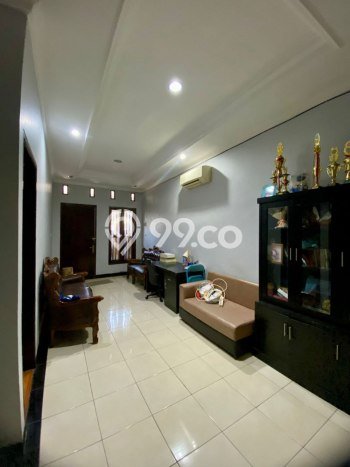 Dijual Cepat Rumah Favorit Siap Huni LB 176m2 di Duren Sawit, Jakarta Timur Dijual Cepat Rumah Favorit Siap Huni LB 176m2 di Duren Sawit, Jakarta Timur