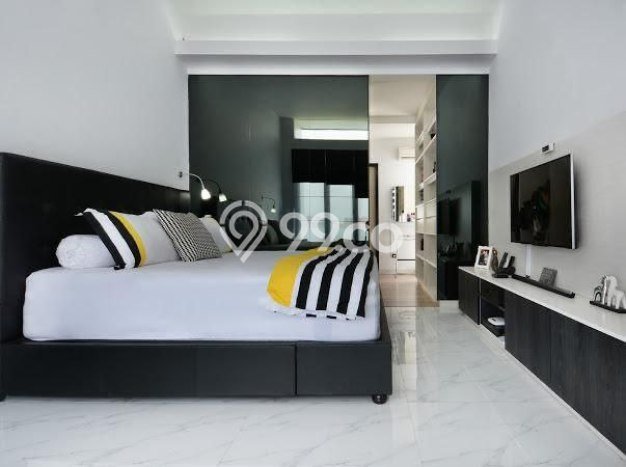 Rumah Elit LB 512m2 Siap Huni Desain Elegan di Kota Wisata, Bogor Rumah Elit LB 512m2 Siap Huni Desain Elegan di Kota Wisata, Bogor