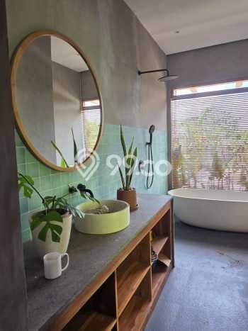 DIJUAL! Vila Kawasan , Luas 100m2m², Posisi Strategis DIJUAL! Vila Kawasan , Luas 100m2m², Posisi Strategis