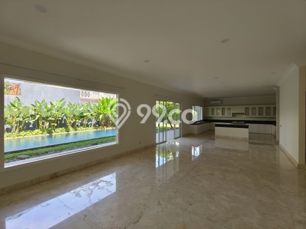 Rumah Elit LB 550m2 Siap Pakai Desain Elegan di Lippo Karawaci, Tangerang Rumah Elit LB 550m2 Siap Pakai Desain Elegan di Lippo Karawaci, Tangerang