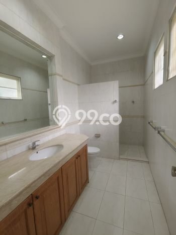 Sewa Rumah Harga Terjangkau di Lippo Karawaci Tangerang Punya 6 KT Sewa Rumah Harga Terjangkau di Lippo Karawaci Tangerang Punya 6 KT