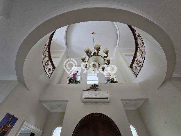 Jual Rumah Mewah Elegan Dengan View Cantik di Lippo Karawaci, Tangerang Jual Rumah Mewah Elegan Dengan View Cantik di Lippo Karawaci, Tangerang