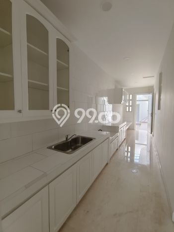 Rumah Mewah LB 550m2 Siap Huni Desain Elegan di Lippo Karawaci, Tangerang Rumah Mewah LB 550m2 Siap Huni Desain Elegan di Lippo Karawaci, Tangerang