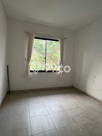 Rumah Elit LB 300m2 Siap Huni Desain Elegan di BSD, Tangerang Rumah Elit LB 300m2 Siap Huni Desain Elegan di BSD, Tangerang