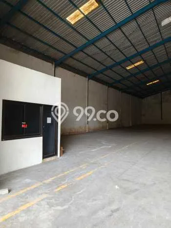 Gudang Komersial Disewakan di Gresik Gresik Luas 920m2 Gudang Komersial Disewakan di Gresik Gresik Luas 920m2