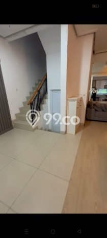 Lokasi strategis! Rumah siap pakai dikontrakkan di Green Lake City LB 165m2 Lokasi strategis! Rumah siap pakai dikontrakkan di Green Lake City LB 165m2