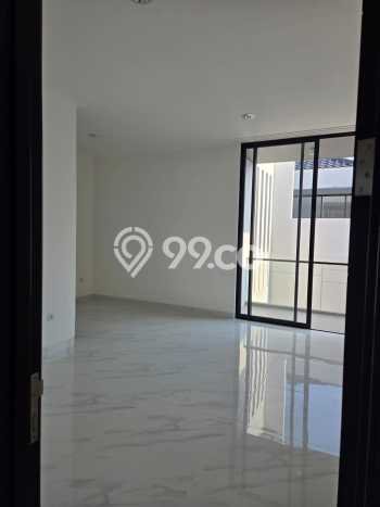 PILIHAN TEPAT! Rumah di Pantai Indah Kapuk 2, 4 KT, Akses Sekolah, Luas 200m2m² Bangunan 260m2m² PILIHAN TEPAT! Rumah di Pantai Indah Kapuk 2, 4 KT, Akses Sekolah, Luas 200m2m² Bangunan 260m2m²