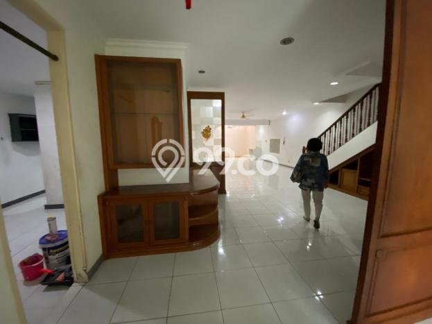 Rumah Elit Modern Tanpa Renovasi di Pantai Indah Kapuk Jakarta Utara Rumah Elit Modern Tanpa Renovasi di Pantai Indah Kapuk Jakarta Utara