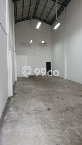 Gudang For Rent Kawasan Daan Mogot, Luas 137m², Lokasi Bisnis, Akses Strategis Gudang For Rent Kawasan Daan Mogot, Luas 137m², Lokasi Bisnis, Akses Strategis