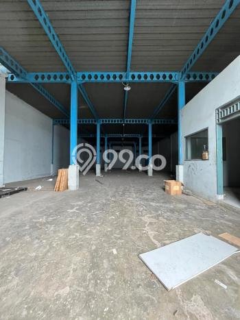 Gudang Disewa di Jakarta Barat dengan LB 780m2 Area Komersial Ramai Gudang Disewa di Jakarta Barat dengan LB 780m2 Area Komersial Ramai