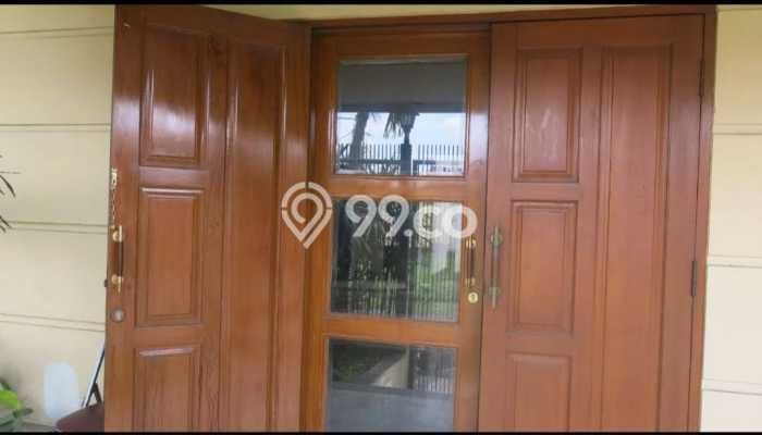 PROPERTI UNGGULAN! Rumah Strategis di Taman Kopo Indah, Luas 310m2m² LB 500m2m² PROPERTI UNGGULAN! Rumah Strategis di Taman Kopo Indah, Luas 310m2m² LB 500m2m²