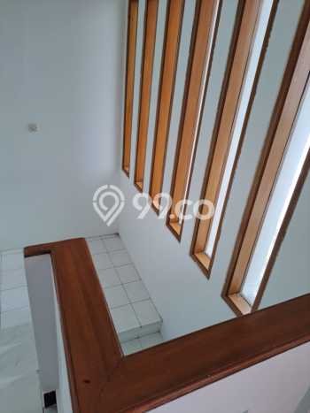 LOKASI PREMIUM! Rumah Berkembang di Setra Duta, Luas 144m2m² Bangunan 140m2m² LOKASI PREMIUM! Rumah Berkembang di Setra Duta, Luas 144m2m² Bangunan 140m2m²
