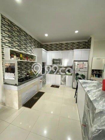 Rumah Luxury Modern Tanpa Renovasi di Gading Serpong Tangerang Rumah Luxury Modern Tanpa Renovasi di Gading Serpong Tangerang