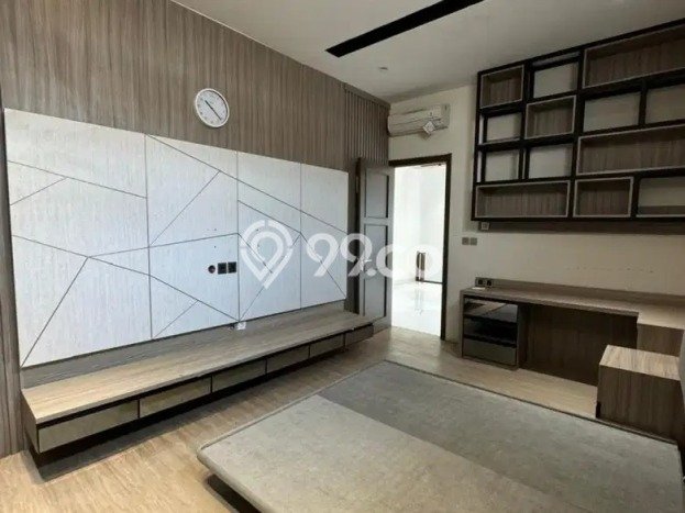 Rumah Mewah LB 315m2 Siap Huni Desain Elegan di Gading Serpong, Tangerang Rumah Mewah LB 315m2 Siap Huni Desain Elegan di Gading Serpong, Tangerang