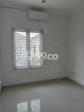 Rumah dengan Lokasi Strategis 4 KT di Gading Serpong, Tangerang Rumah dengan Lokasi Strategis 4 KT di Gading Serpong, Tangerang