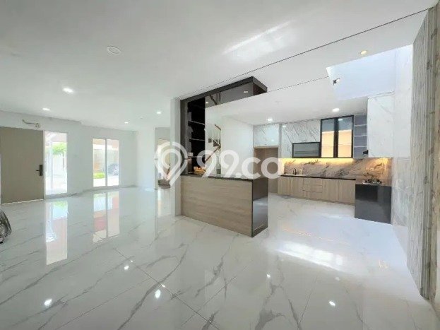 Jual Rumah Mewah Megah Dengan View Eksklusif di Gading Serpong, Tangerang Jual Rumah Mewah Megah Dengan View Eksklusif di Gading Serpong, Tangerang