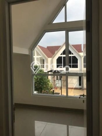 Rumah Minimalis 2 Kamar Siap Huni di Kompleks Perumahan Gading Serpong, Tangerang Rumah Minimalis 2 Kamar Siap Huni di Kompleks Perumahan Gading Serpong, Tangerang