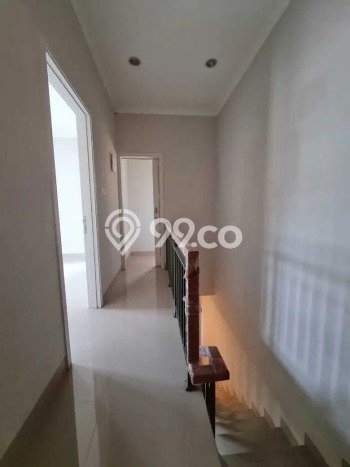 PROPERTI UNGGULAN! Rumah Strategis di Gading Serpong, Luas 80m2m² Bangunan 130m2m² PROPERTI UNGGULAN! Rumah Strategis di Gading Serpong, Luas 80m2m² Bangunan 130m2m²