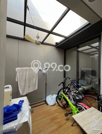 Rumah Luxury Modern Tanpa Renovasi di BSD City Tangerang Rumah Luxury Modern Tanpa Renovasi di BSD City Tangerang